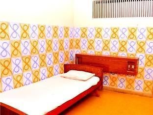 Sri Saibaba Guest House Pondicherry Ngoại thất bức ảnh